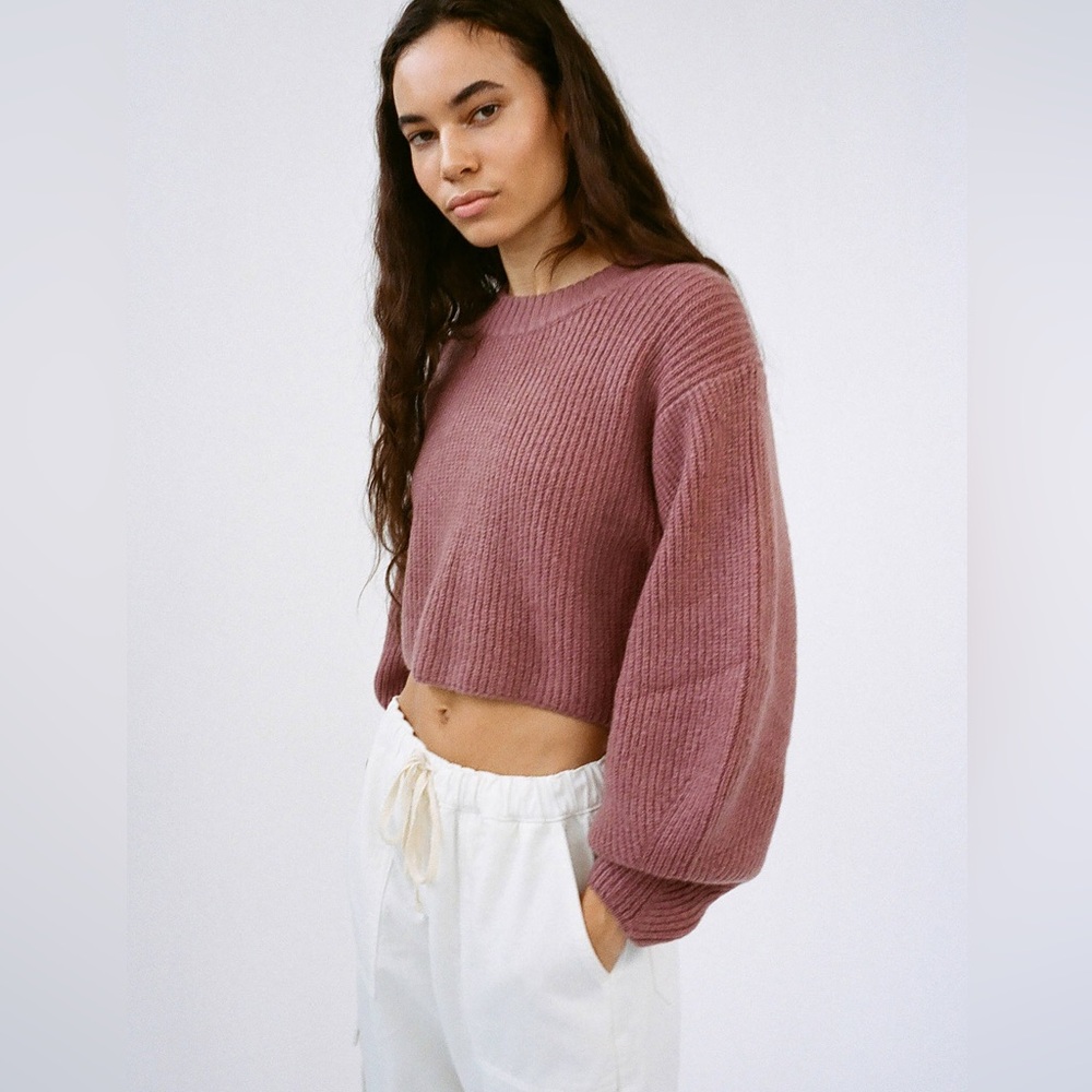 Urban Outfitters pink crop crewneck sweater with puff sleeves size L Large - Picture 2 of 10